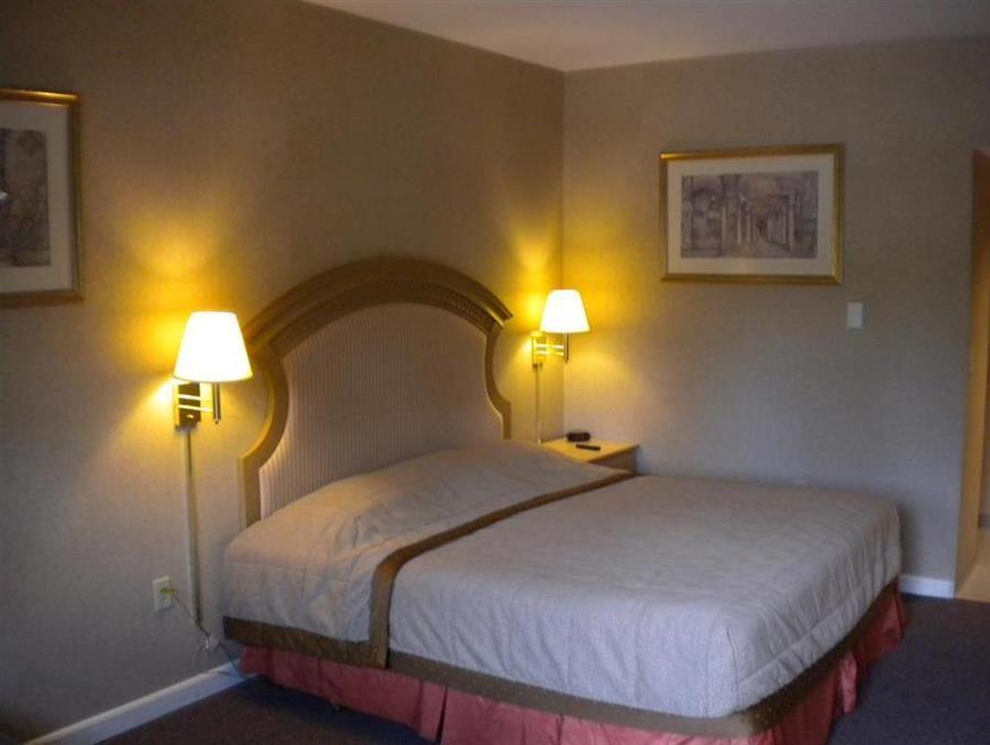 Hillside Inn Килингтън Екстериор снимка