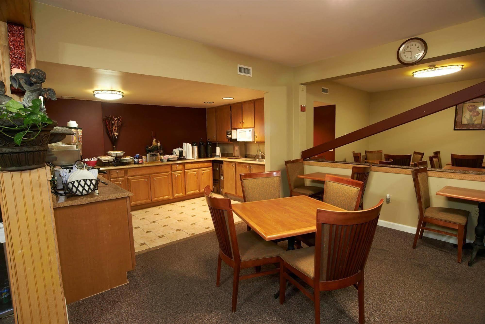 Hillside Inn Килингтън Екстериор снимка