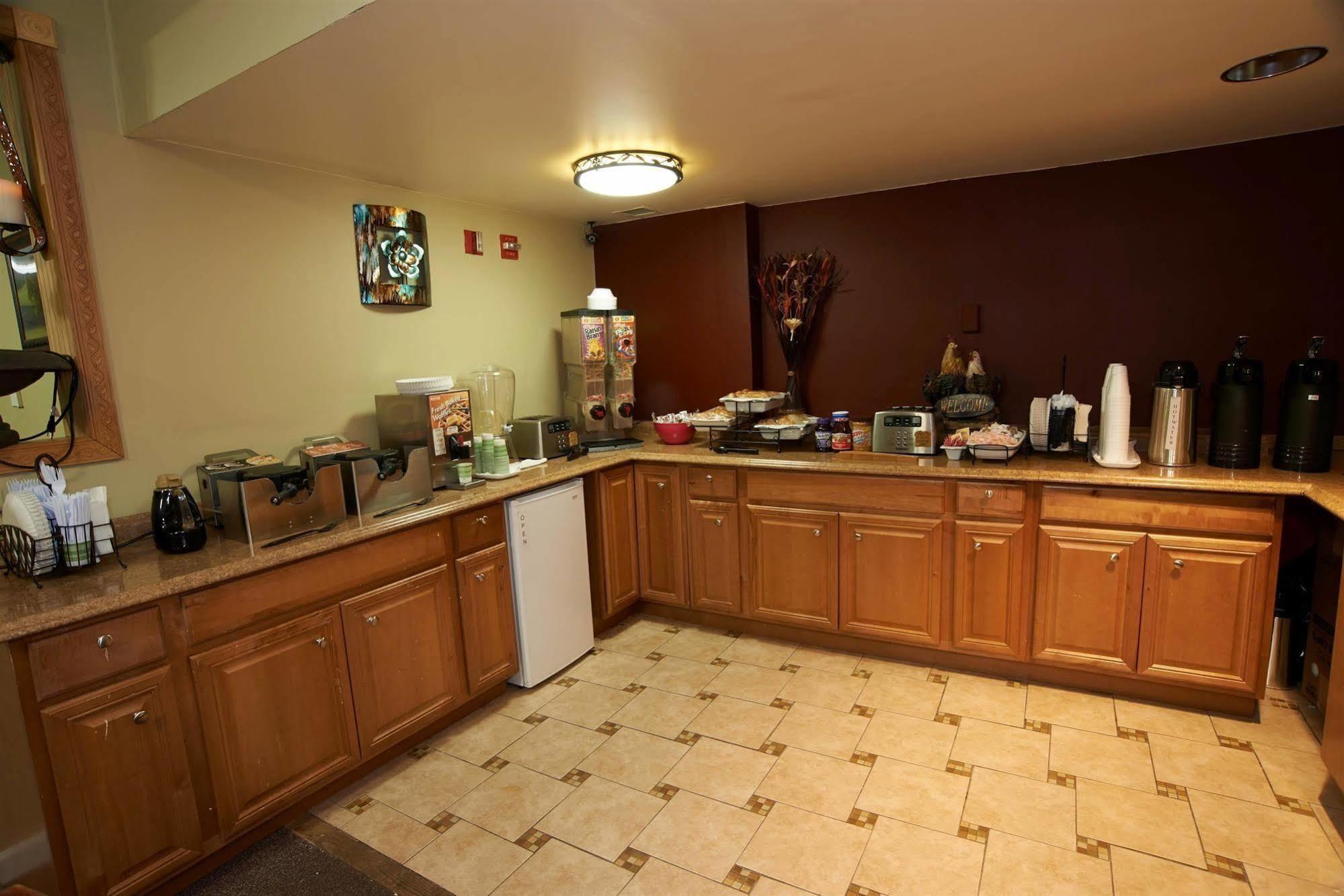 Hillside Inn Килингтън Екстериор снимка